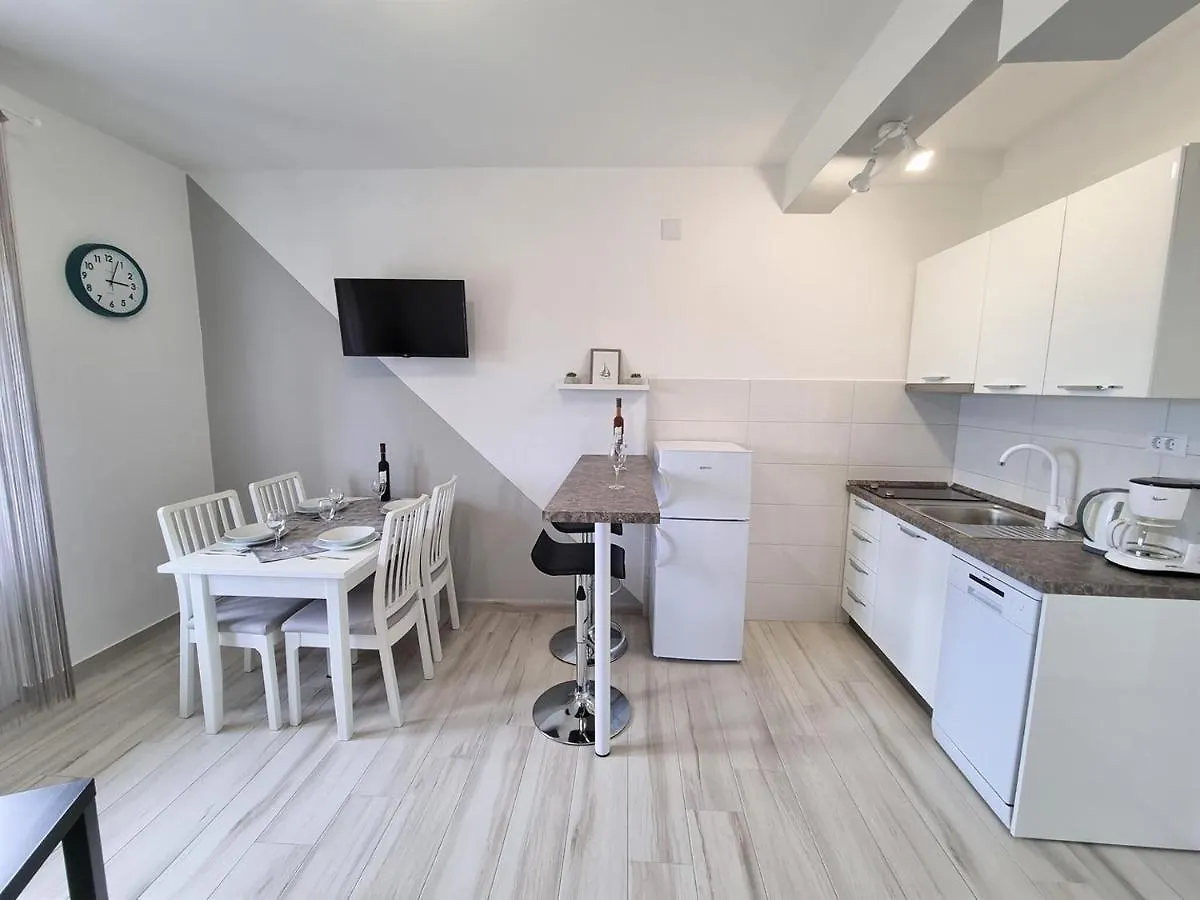 בית הארחה Banjol Apartment House Kastelan קרואטיה