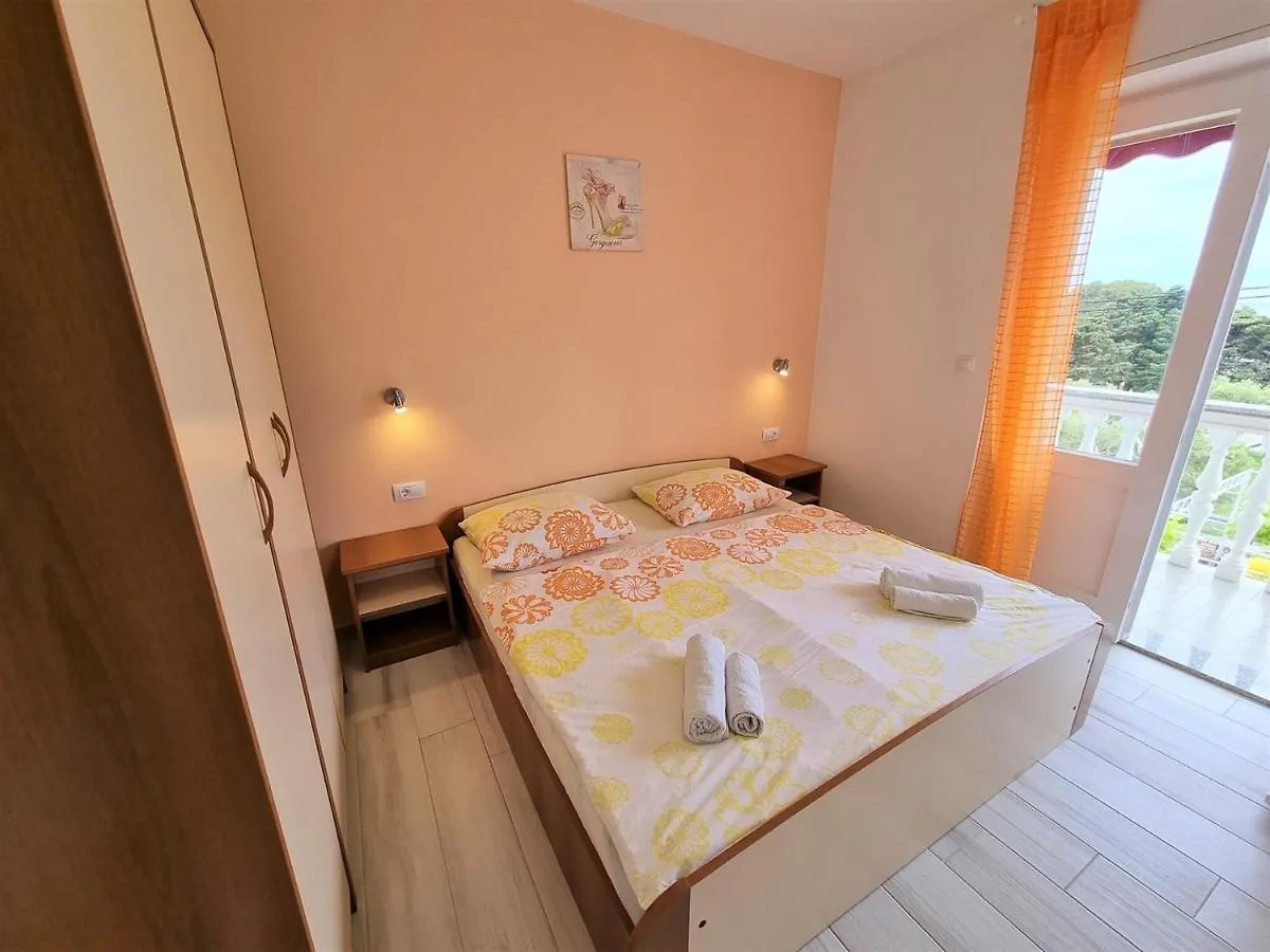 Apartment House Kastelan Banjol