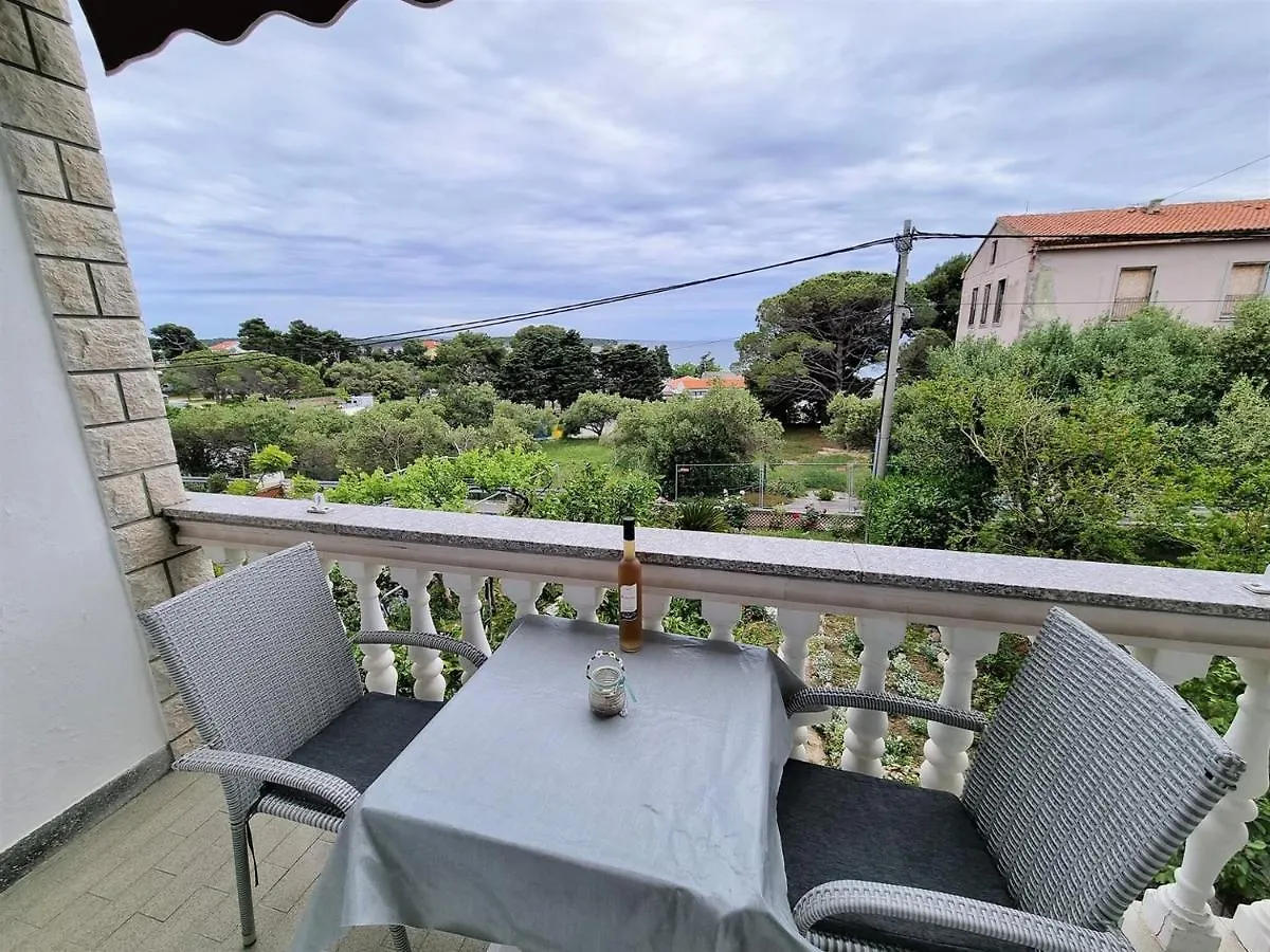 Apartment House Kastelan Banjol Croatia