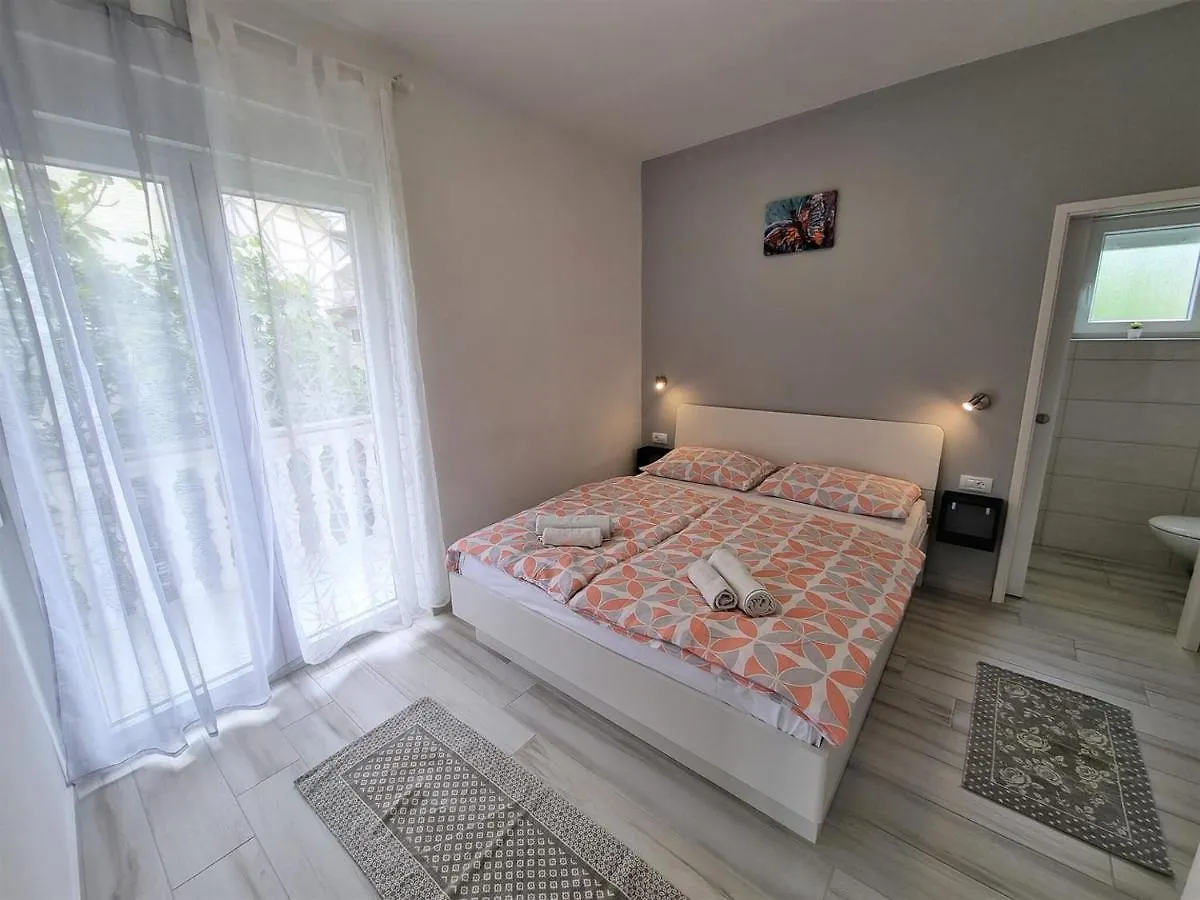 Apartment House Kastelan Banjol
