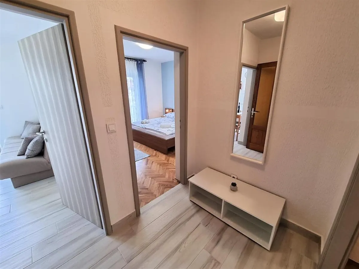 Guest house Apartment House Kastelan Banjol
