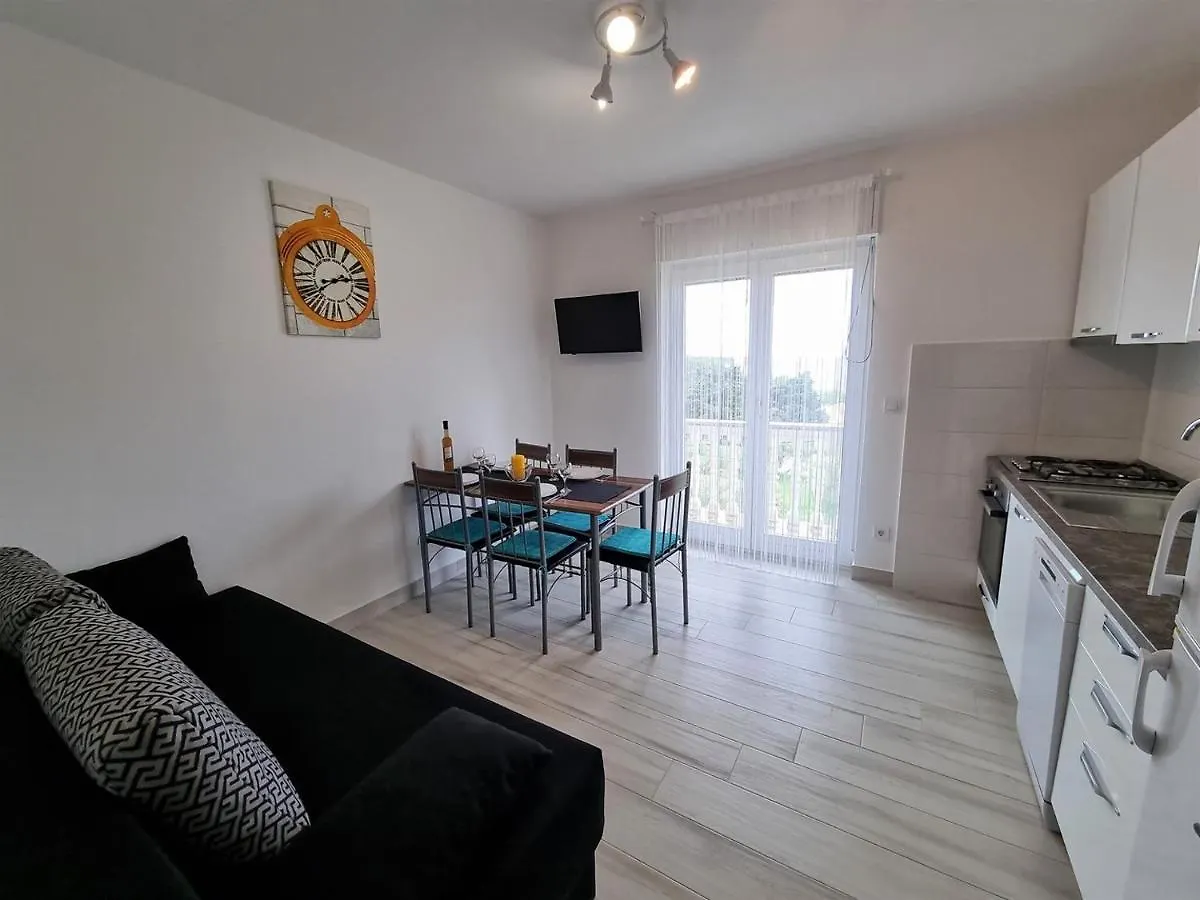 Apartment House Kastelan Banjol Guest house